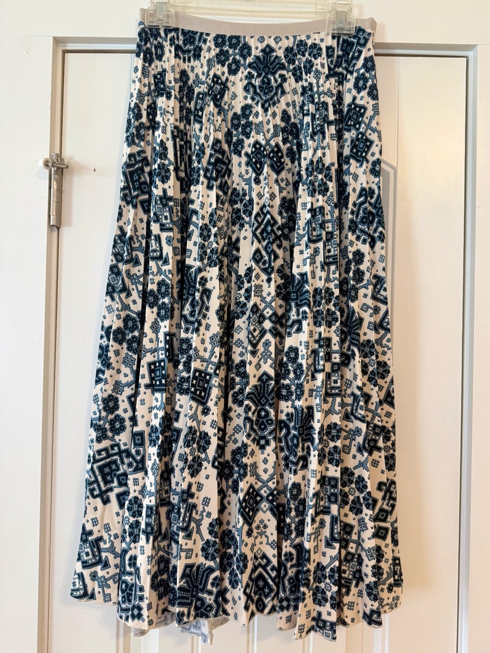 Vanessa Bruno pleat skirt